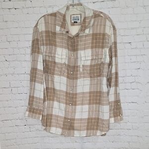 American Eagle Outfitters Beige and White Checkered Button-Down Shirt